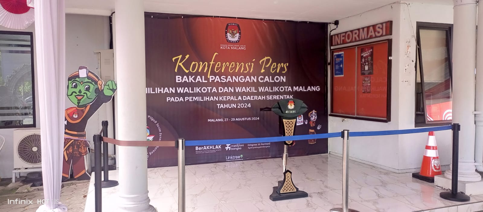 Hari pertama pendaftaran Bakal Pasangan Calon Walikota dan Wakil Walikota Malang di KPU Kota Malang masih sepi dan belum ada pendaftar.