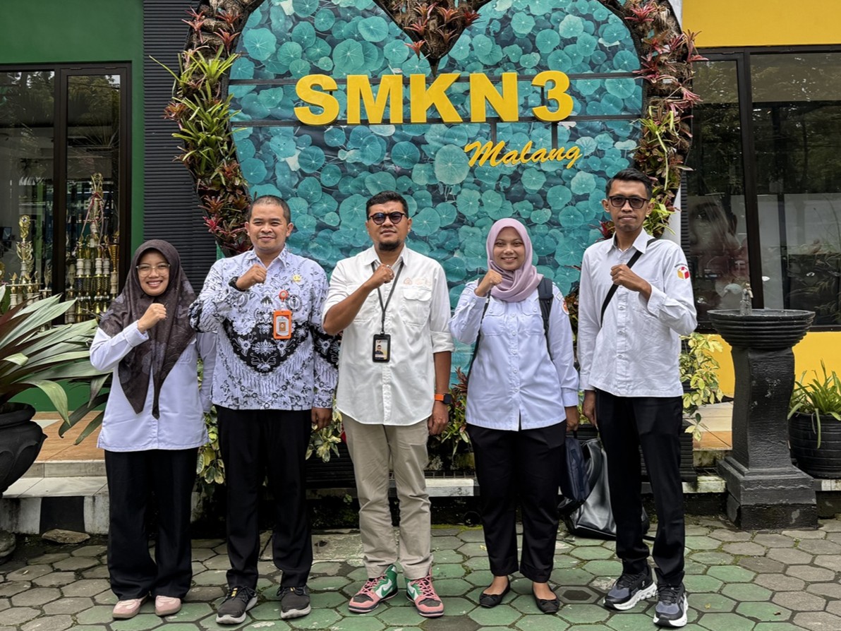 KOLABORASI PENDIDIKAN Jajaran Bawaslu Kota Malang melakukan kunjungan koordinasi ke SMKN 3 Malang sebagai bagian dari penguatan sinergi pendidikan politik dan pengawasan partisipatif di kalangan pelajar.
