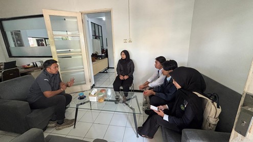 KOLABORASI Bawaslu Kota Malang membuka ruang dialog bersama mahasiswa UIN Malang untuk meningkatkan literasi kepemiluan, mendorong Generasi Z menjadi pelopor demokrasi berintegritas, serta memperkuat kolaborasi antara perguruan tinggi dan penyelenggara Pemilu.