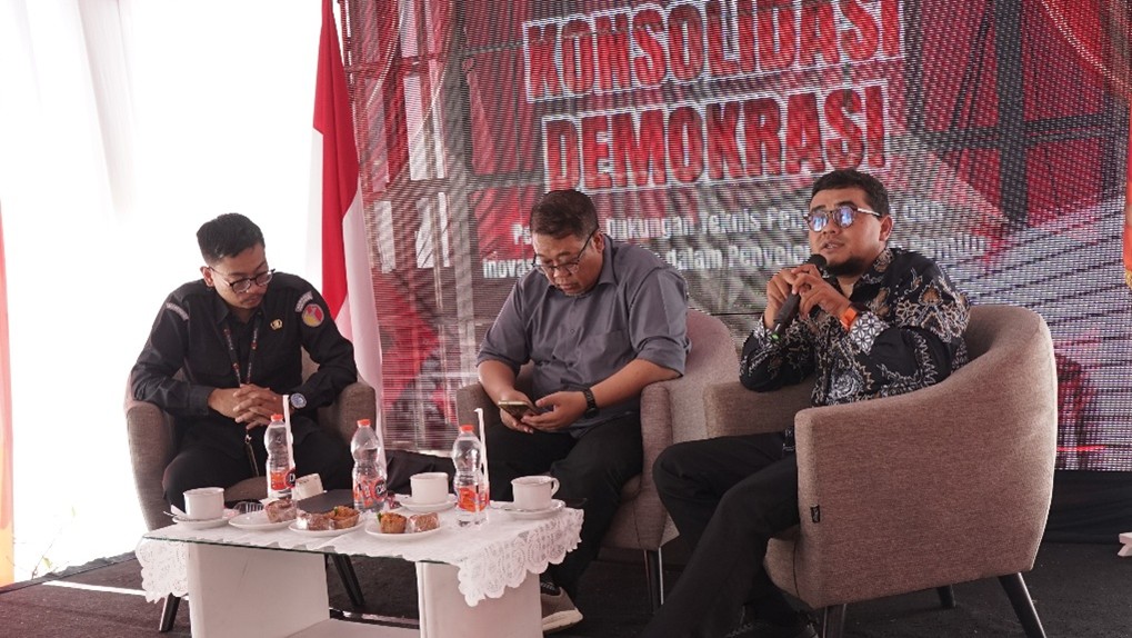 TRANSFORMASI Anggota Bawaslu Kota Malang, Mohammad Hasbi Ash Shiddiqy, menyampaikan pentingnya penguatan dukungan teknis dan inovasi kelembagaan dalam mendorong pengawasan Pemilu yang preventif, sistemik, serta berbasis data.