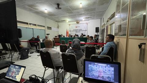 KONDUSIF: Suasana pelaksanaan Musyawarah Terbuka Penyelesaian Sengketa Pemilihan Serentak tahun 2024 di Kantor Bawaslu Kota Malang.