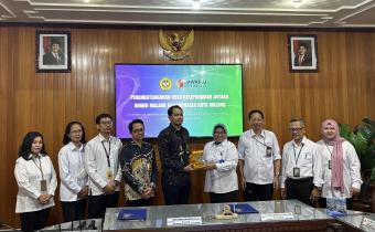 SINERGI Penandatanganan Nota Kesepahaman antara Universitas Merdeka Malang dan Bawaslu Kota Malang sebagai langkah strategis memperkuat kolaborasi kelembagaan dalam pengembangan Tri Dharma Perguruan Tinggi serta penguatan pengawasan Pemilu di Kota Malang.