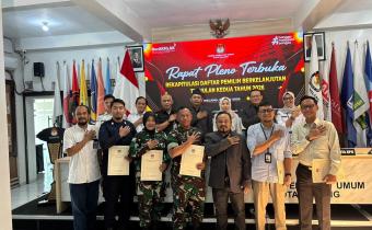 DOKUMENTASI Bawaslu Kota Malang menghadiri Rapat Pleno Terbuka Rekapitulasi Daftar Pemilih Berkelanjutan Triwulan II Tahun 2026 yang diselenggarakan KPU Kota Malang sebagai bentuk sinergi antarpenyelenggara pemilu dalam menjaga akurasi dan kualitas data pemilih secara berkelanjutan.