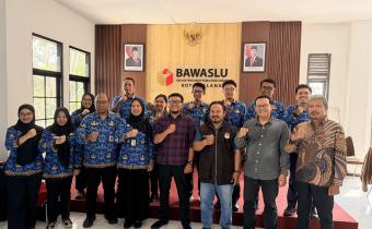 KOORDINASI Bawaslu Kota Malang bersama KPU Kota Malang dan Disdukcapil Kota Malang membahas tindak lanjut hasil pengawasan serta sinkronisasi data dalam Penyusunan Daftar Pemilih Berkelanjutan (PDPB) Triwulan III Tahun 2026.