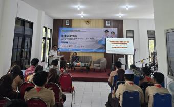 EDUKASI Suasana kegiatan Literasi Politik Bakesbangpol Kota Malang bertema “Pengawasan Adalah Bukti Tertinggi Cinta Tanah Air” di Kantor Bawaslu Kota Malang, Kamis (15/10/2026). Kegiatan ini membahas pentingnya pengawasan partisipatif dan keterlibatan masyarakat dalam menjaga integritas pemilu.