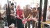PERESMIAN Walikota Malang, Wakil Walikota Malang, Ketua DPRD Kota Malang bersama jajaran Bawaslu Kota Malang melakukan prosesi pengguntingan pita sebagai simbol peresmian kantor baru Bawaslu Kota Malang dalam rangka penguatan kelembagaan dan konsolidasi demokrasi.