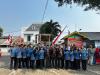 KEBERSAMAAN Jajaran Bawaslu Kota Malang berfoto bersama usai mengikuti rangkaian peringatan HUT ke-81 Kemerdekaan Republik Indonesia bersama warga RW 05 Kelurahan Sawojajar.